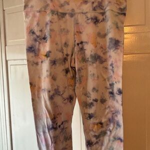 GAP Pastel Tie-Dye Leggings - Purple, Pink, Yellow. Capri length